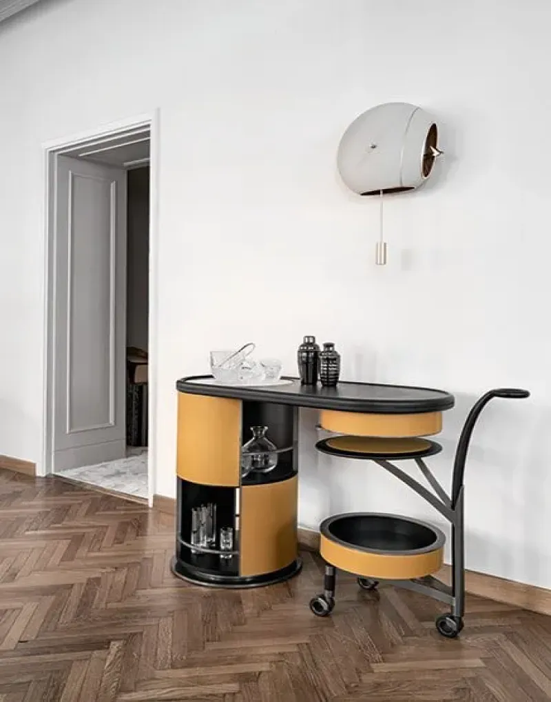 Host - Giorgetti w Mesmetric
