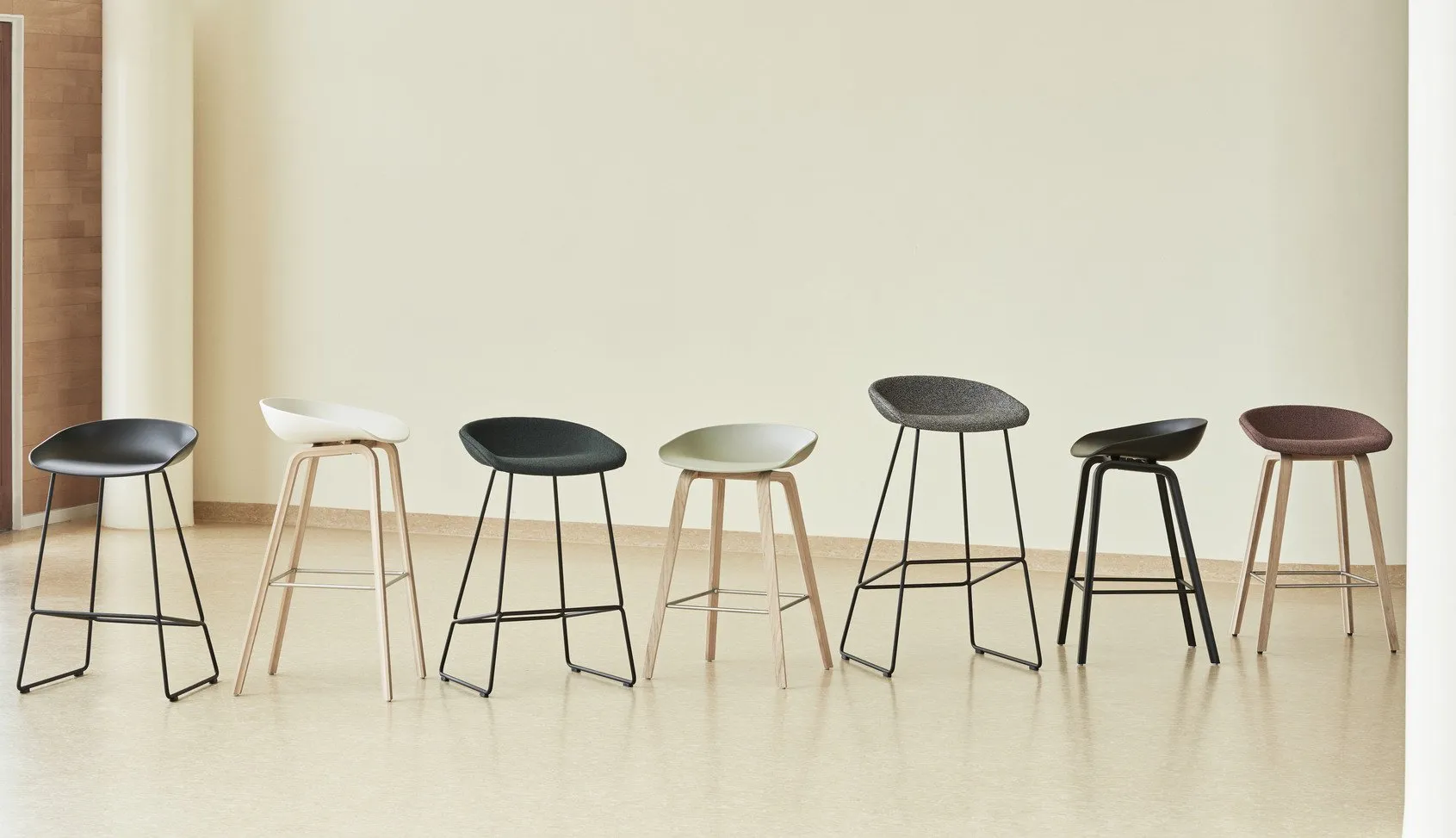 About A Stool AAS 33 – Hay at Mesmetric