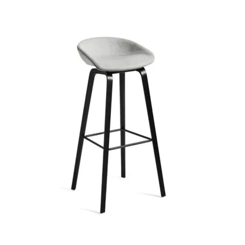 About A Stool AAS 33 – Hay at Mesmetric
