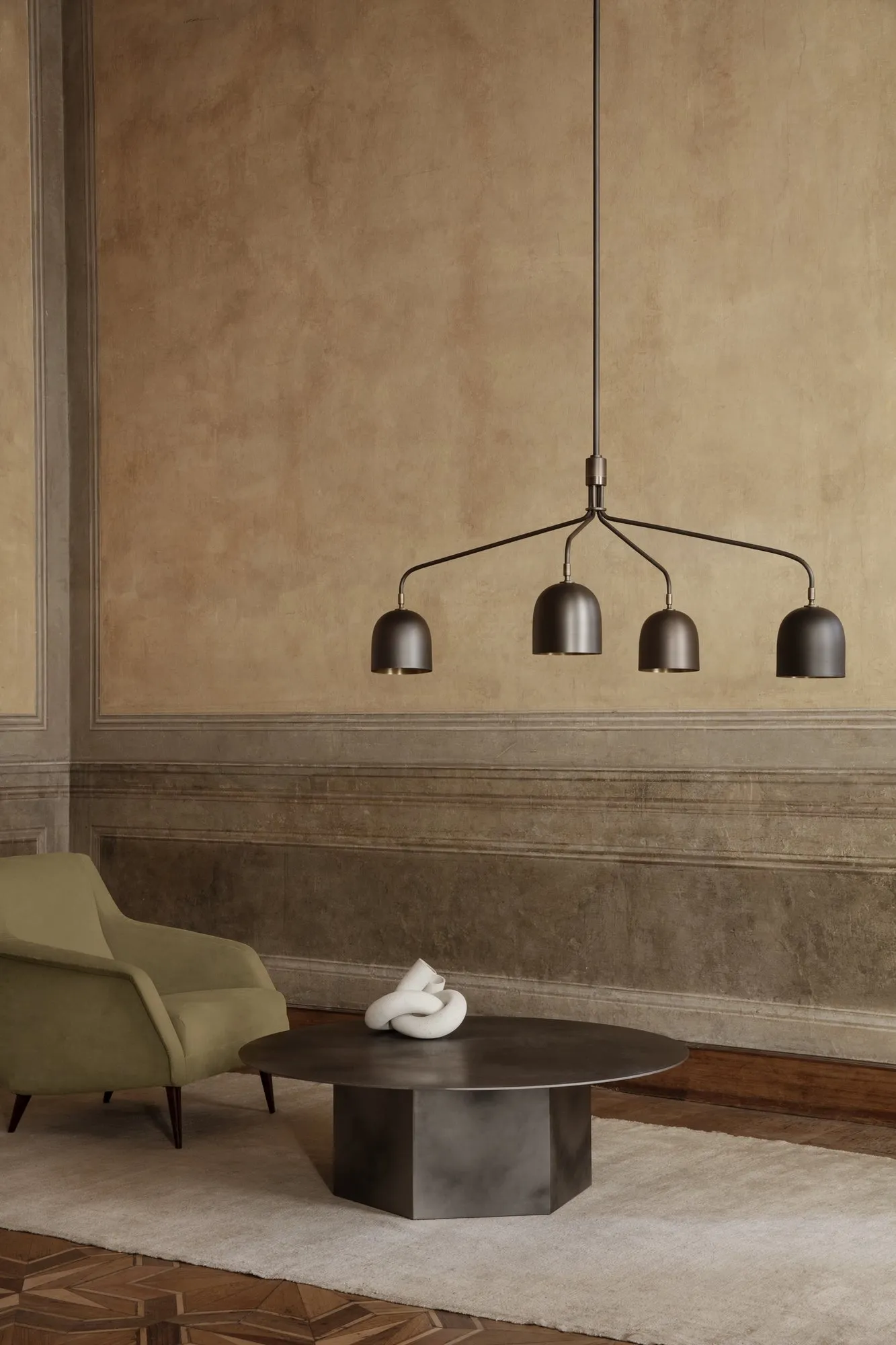 Howard chandelier - Gubi.dk w Mesmetric