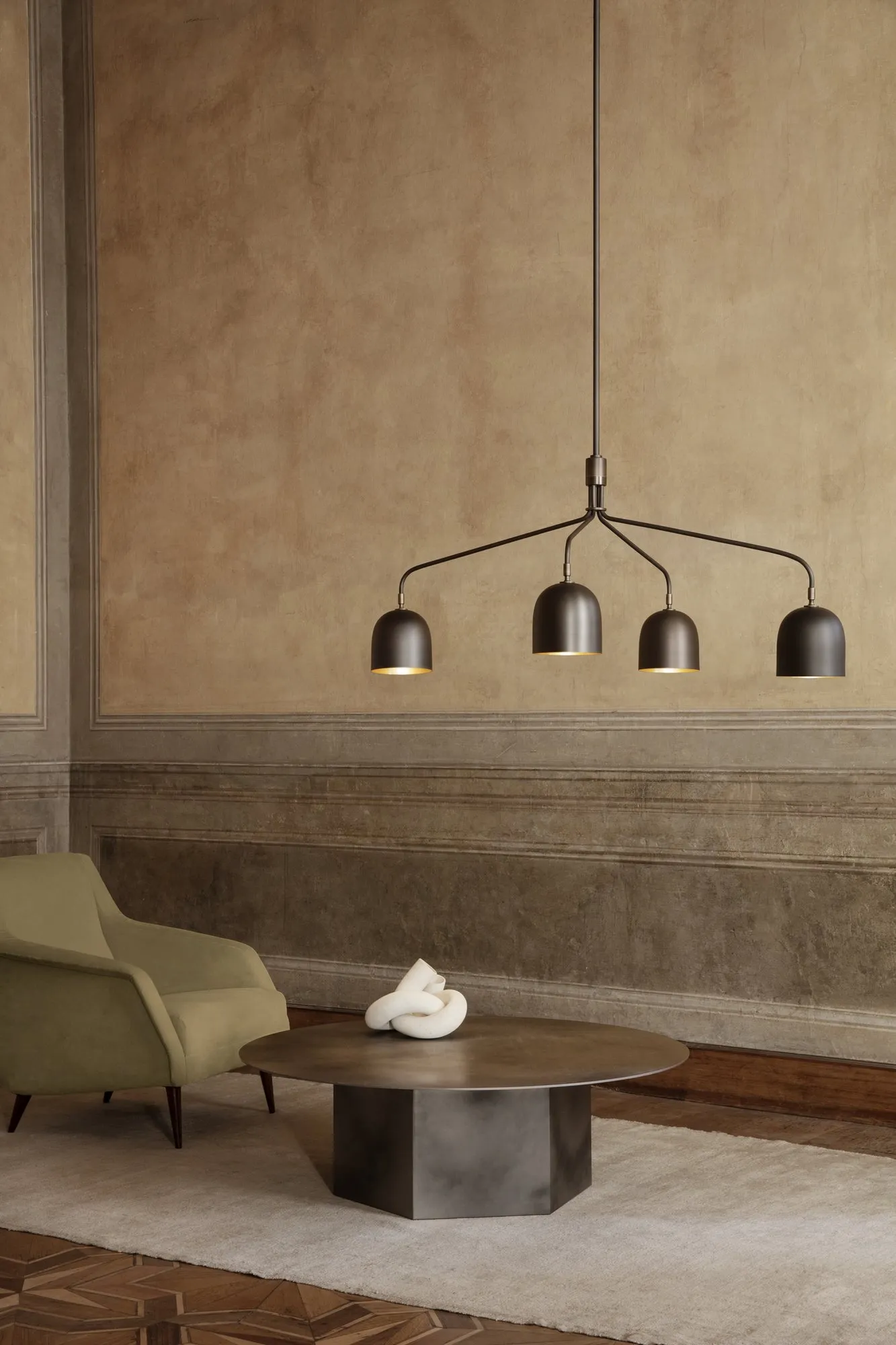 Howard chandelier - Gubi.dk w Mesmetric