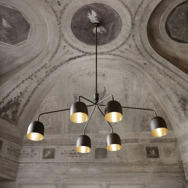 Howard chandelier - Gubi.dk w Mesmetric