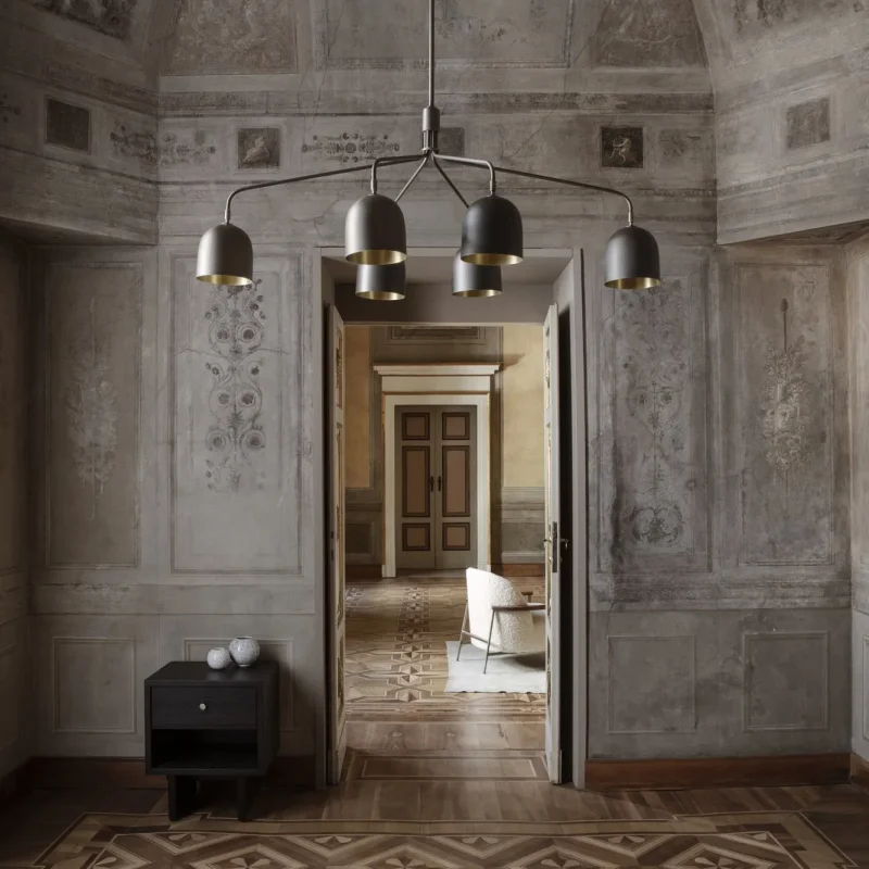 Howard chandelier - Gubi.dk w Mesmetric