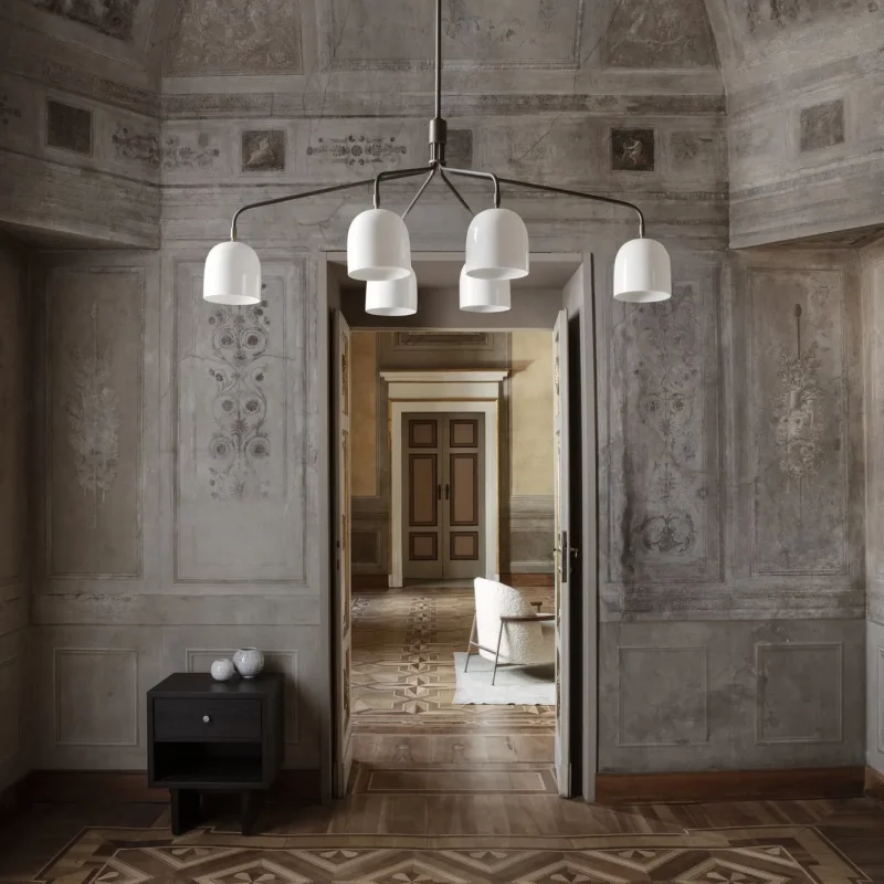 Howard chandelier - Gubi.dk w Mesmetric