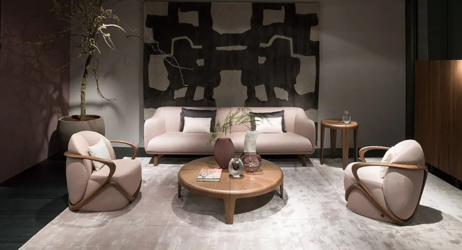 Hug – Giorgetti at Mesmetric
