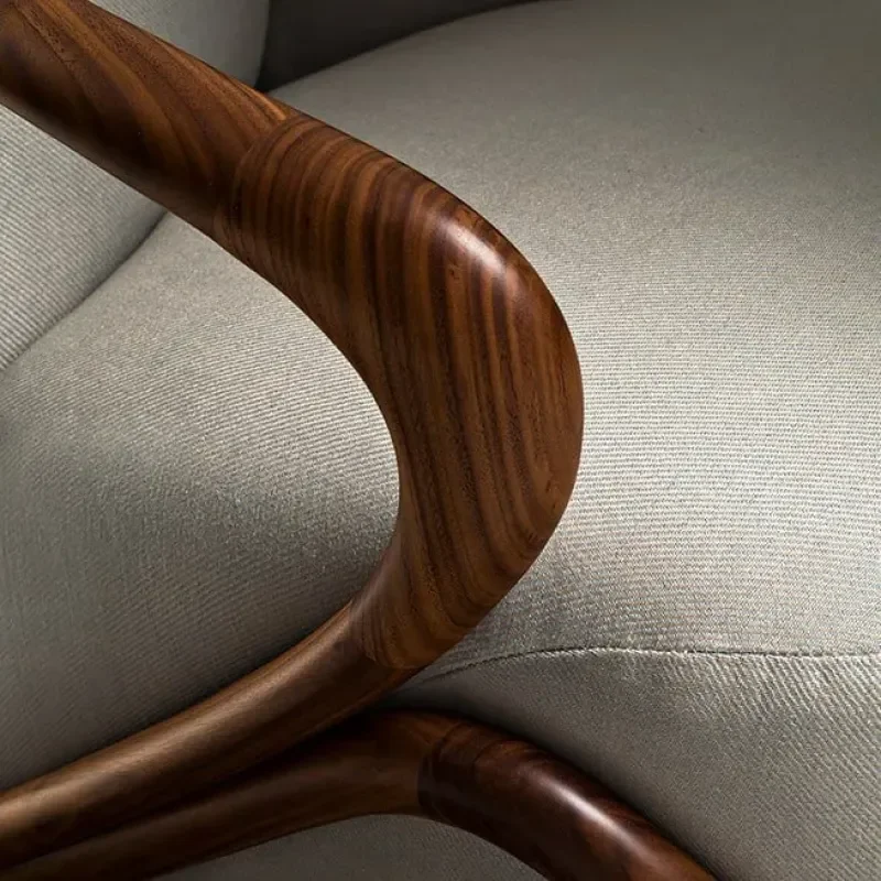 Hug – Giorgetti at Mesmetric