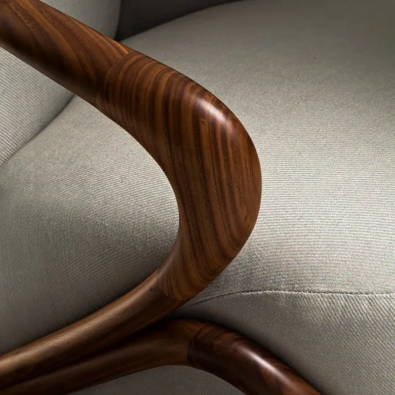 Hug – Giorgetti at Mesmetric