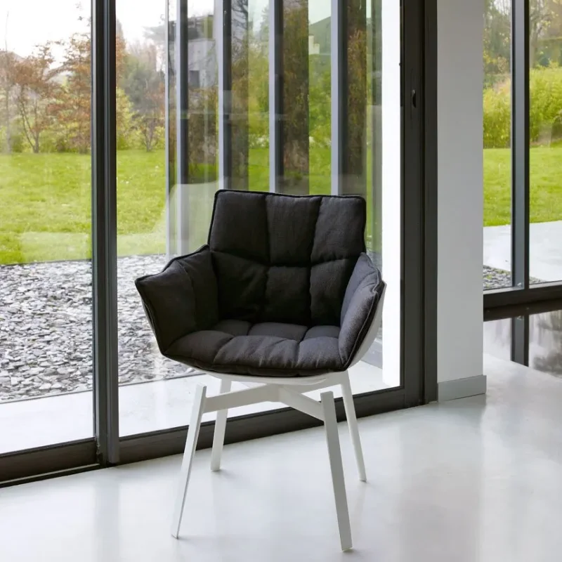 Husk - B&B Italia w Mesmetric