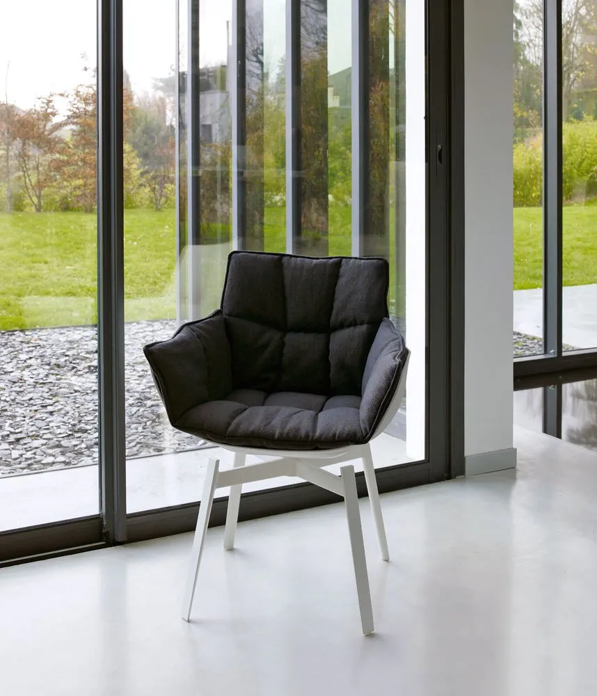 Husk - B&B Italia w Mesmetric