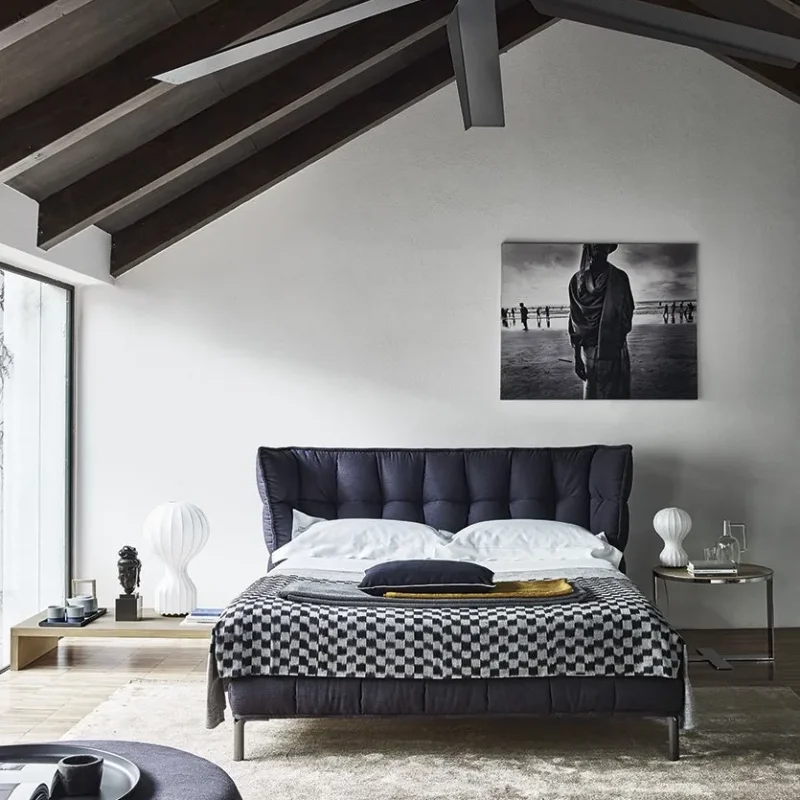 Husk – B&B Italia at Mesmetric