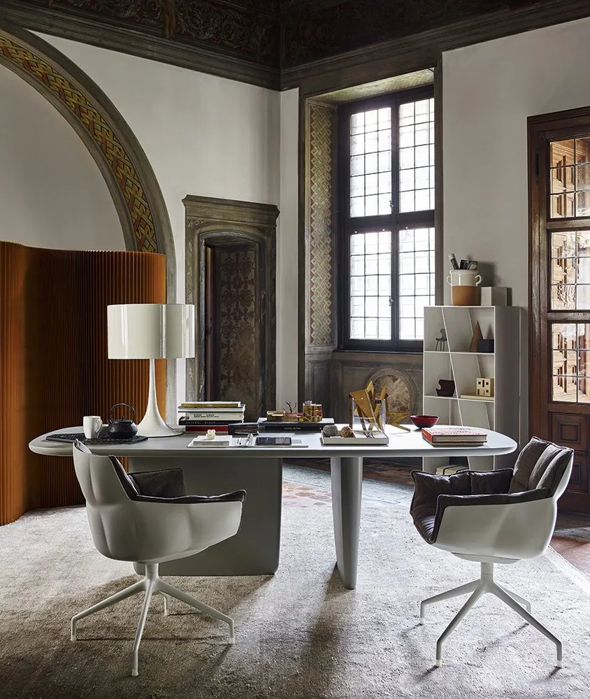 Husk Swivel – B&B Italia at Mesmetric