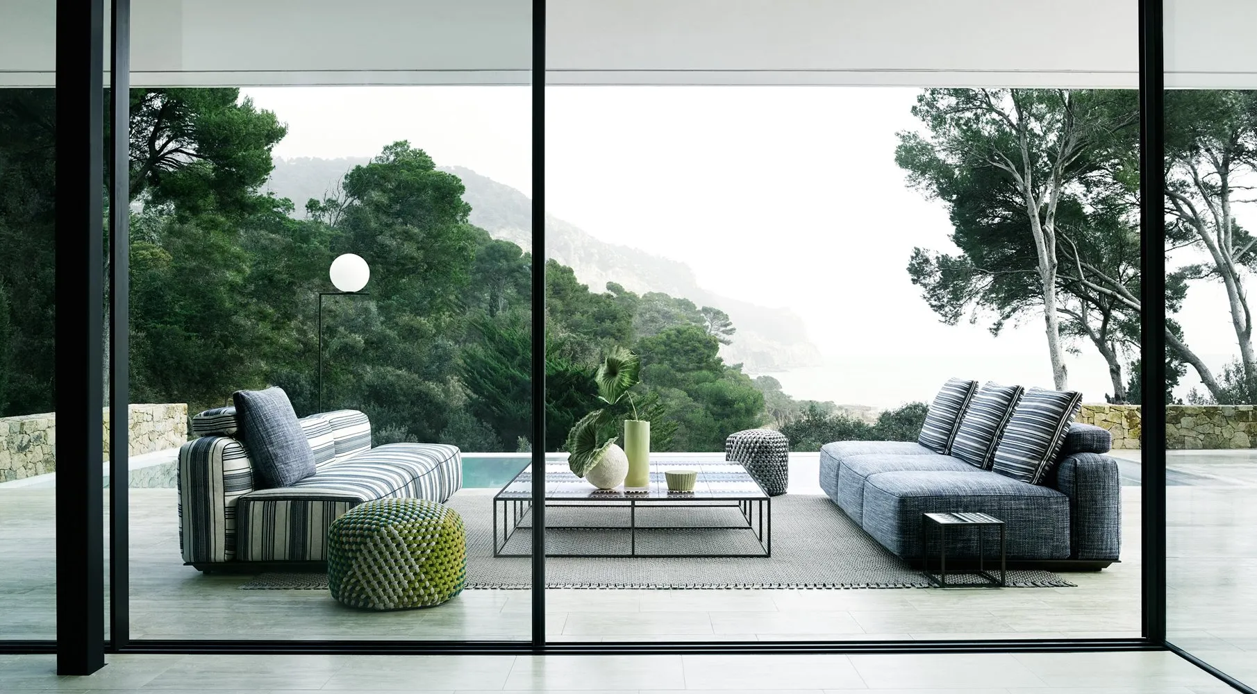 Hybrid Outdoor - B&B Italia Outdoor w Mesmetric