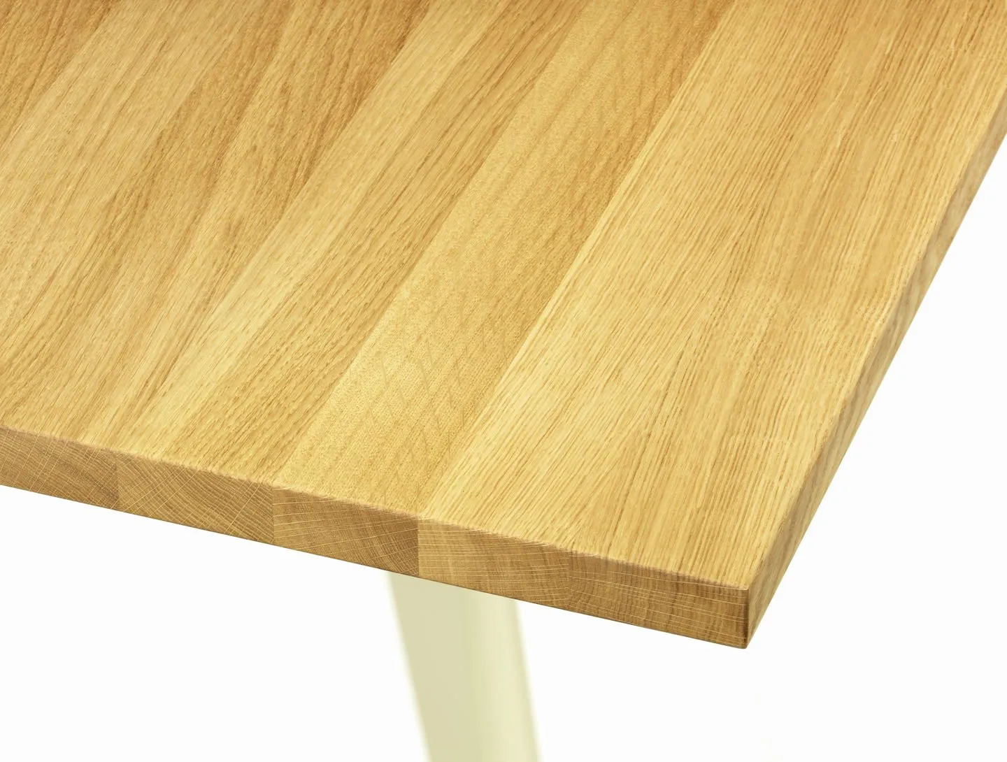 EM Oiled – Vitra at Mesmetric