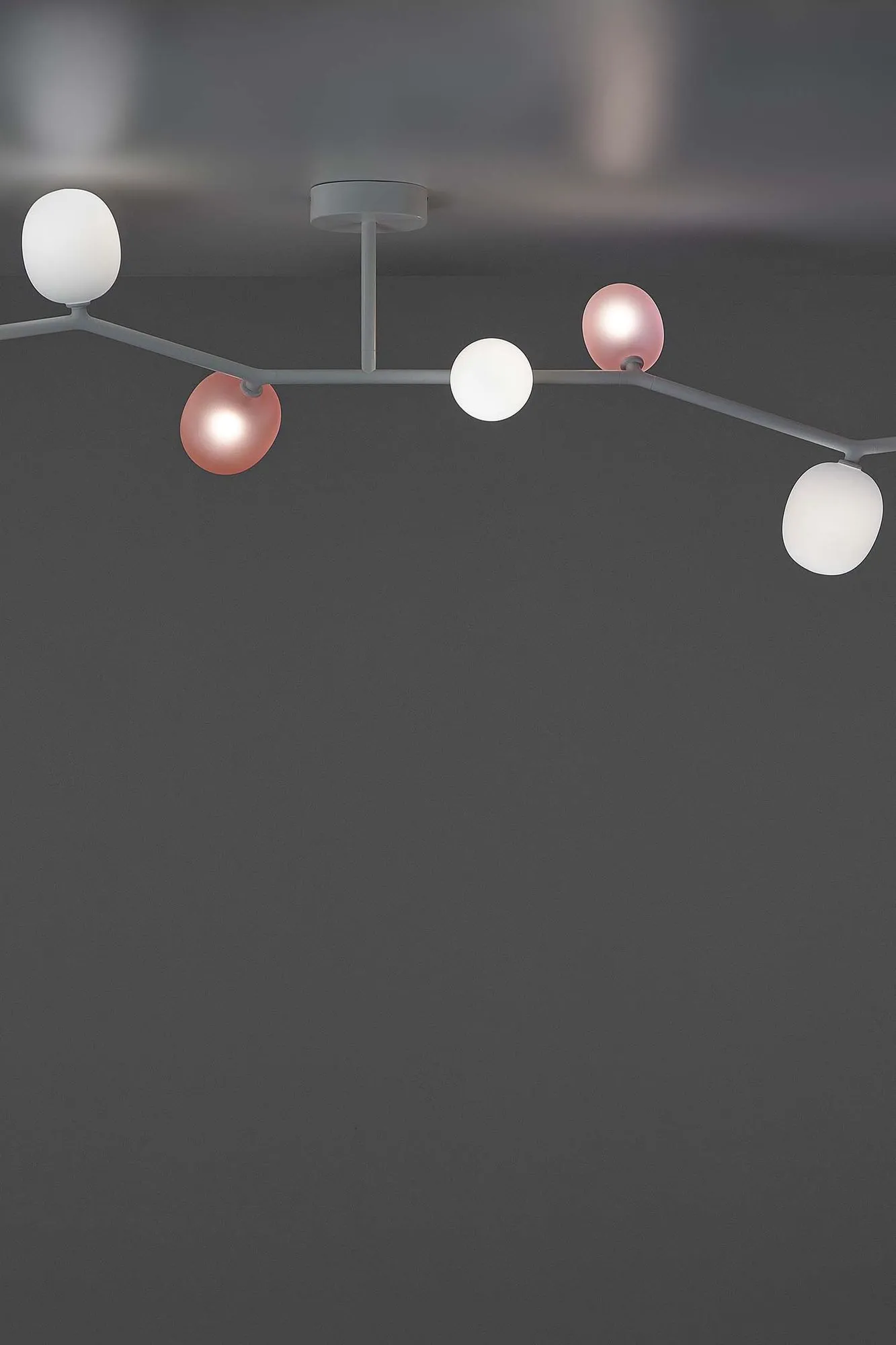 Ivy Ceiling - Brokis w Mesmetric