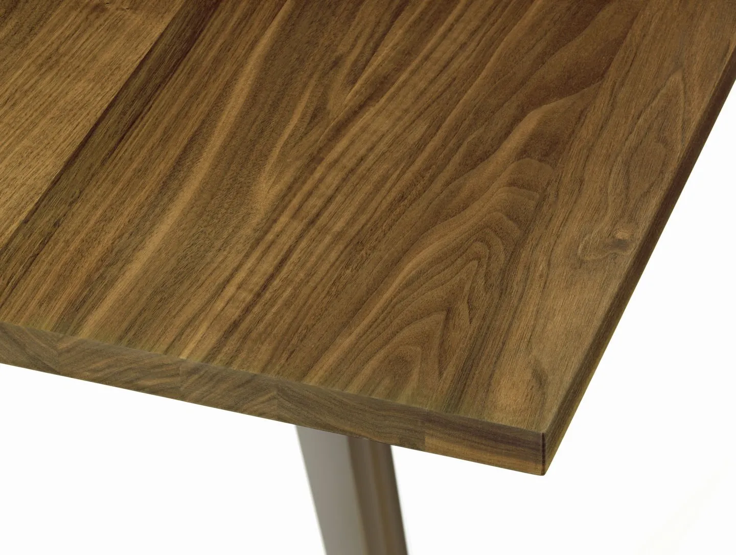 EM Oiled – Vitra at Mesmetric
