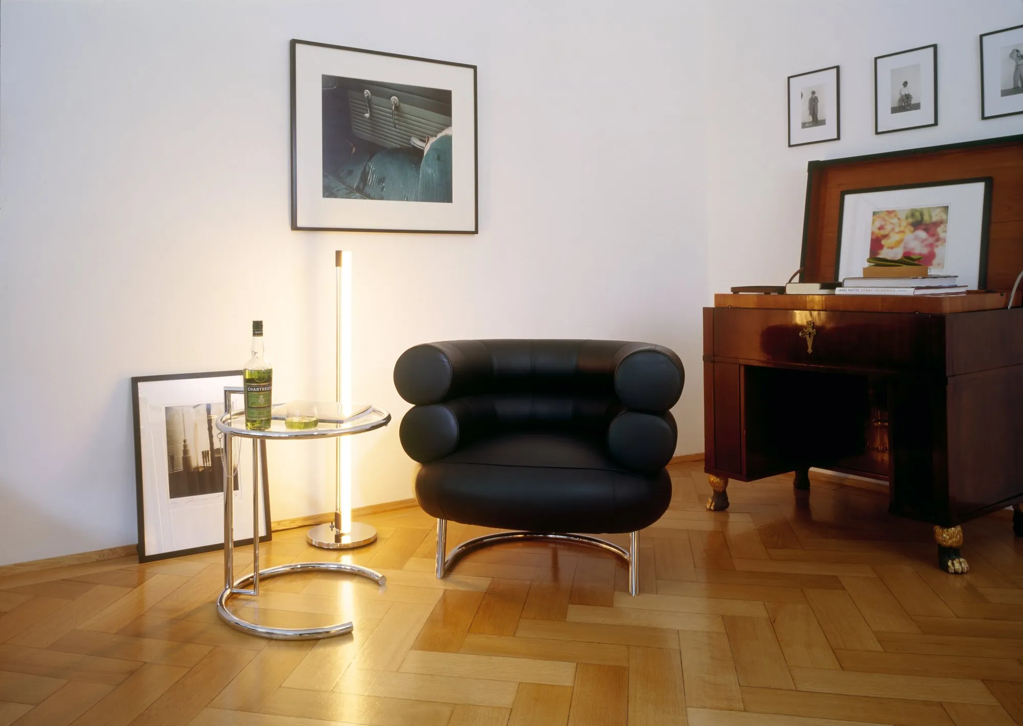 Adjustable Table E 1027