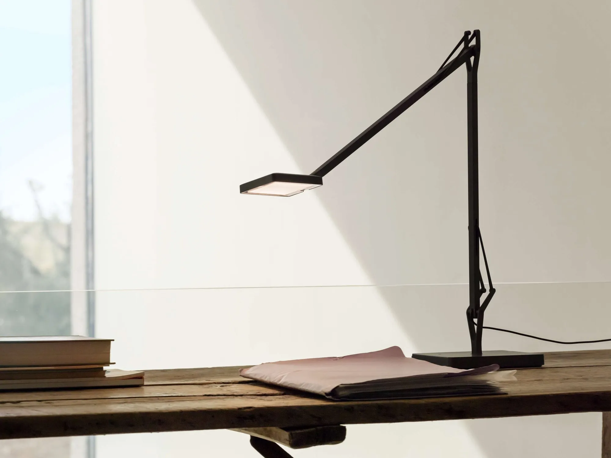 Kelvin Edge Base - Flos w Mesmetric