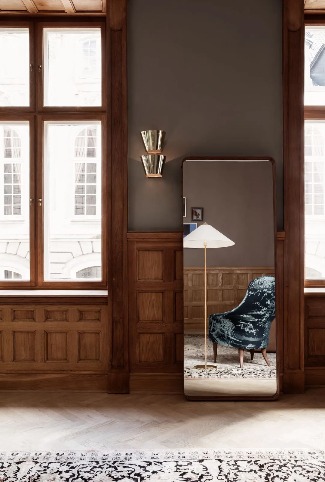 Adnet Rectangular – Gubi.dk at Mesmetric