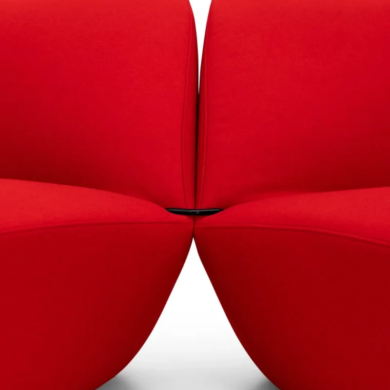 Kisss Lounge Chair - Moooi w Mesmetric