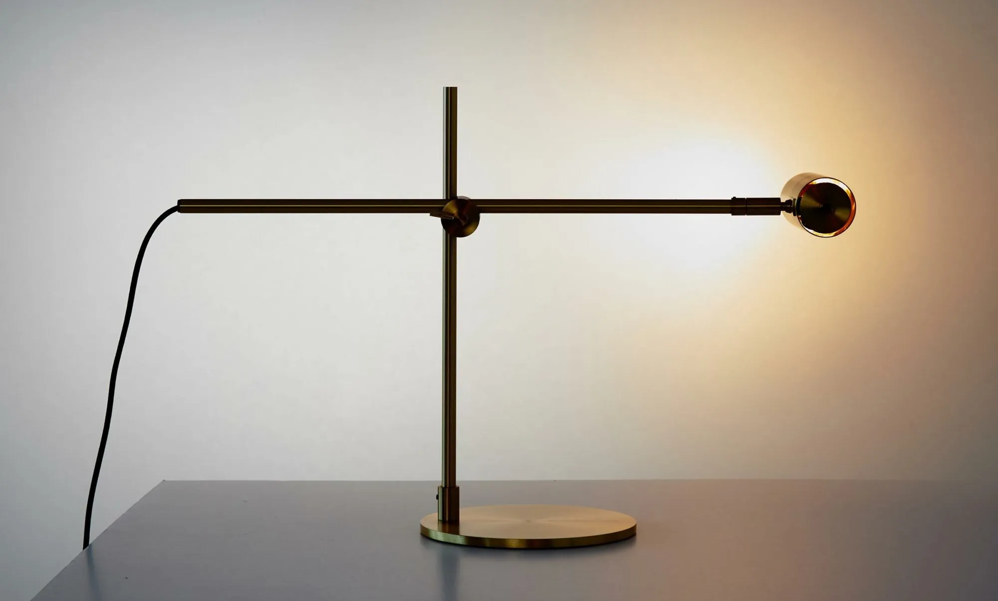 Lektor Desk – Rubn at Mesmetric