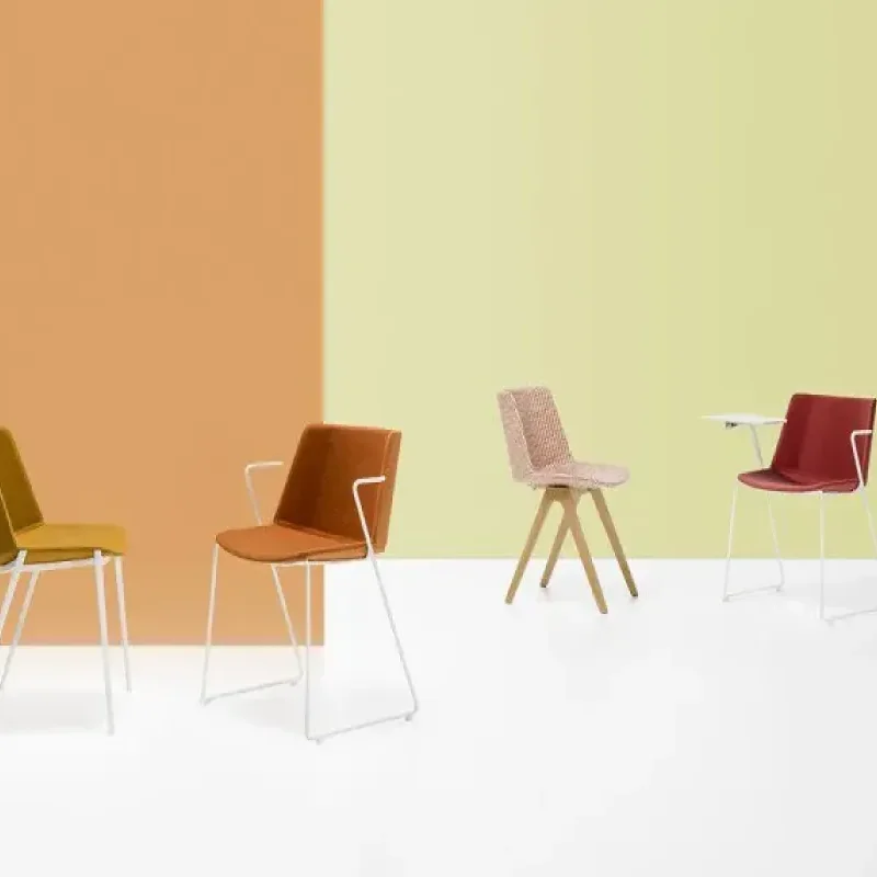 Aiku Soft Wood Tapered Base - MDF Italia w Mesmetric