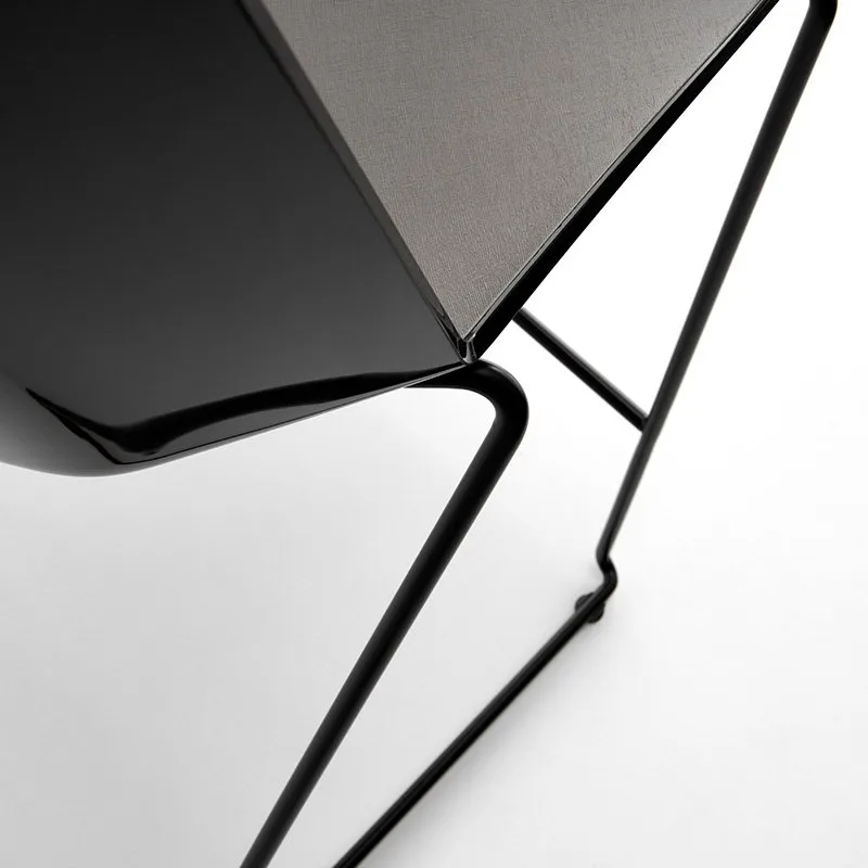 Aiku Stool Sled Base - MDF Italia w Mesmetric