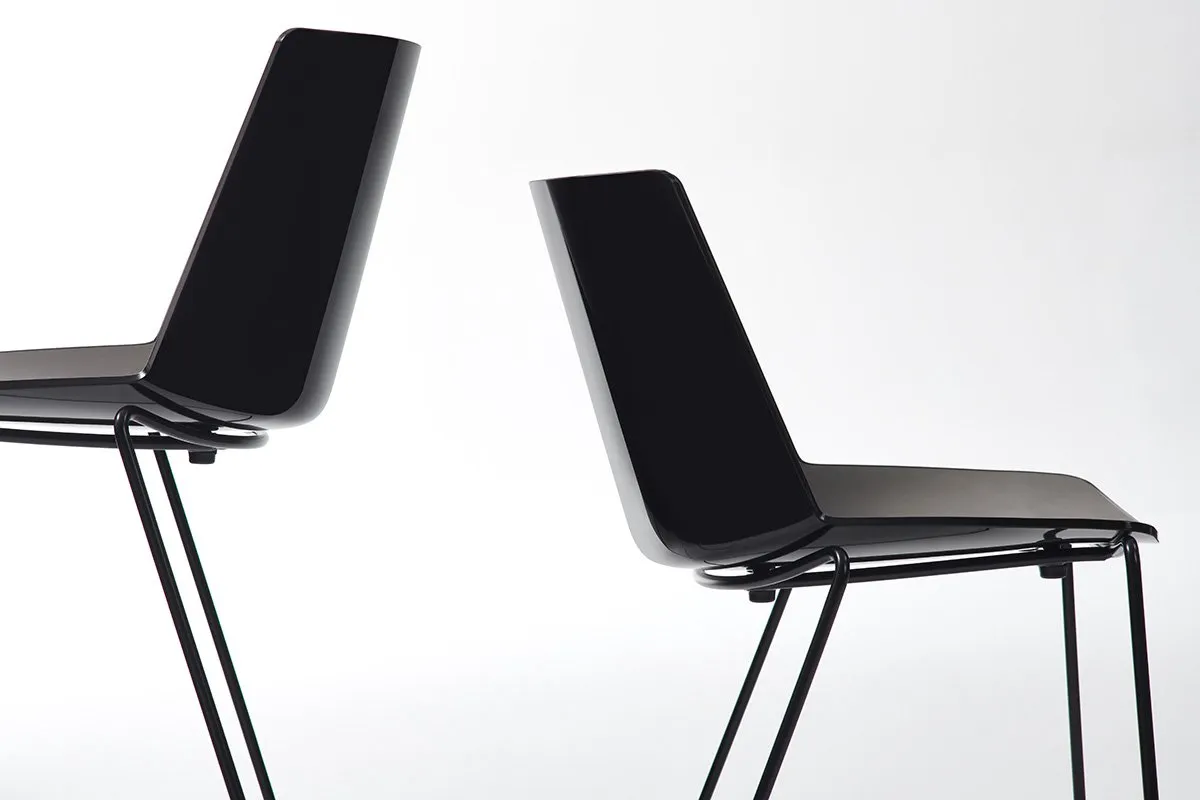 Aiku Stool Sled Base - MDF Italia w Mesmetric