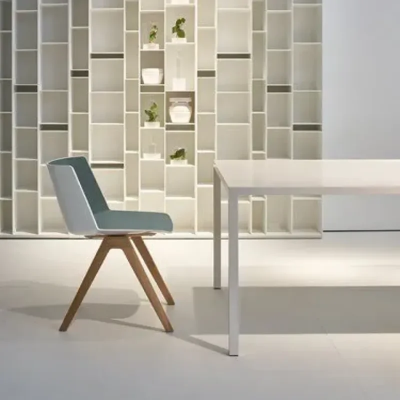 Aiku Wood Tapered Base - MDF Italia w Mesmetric