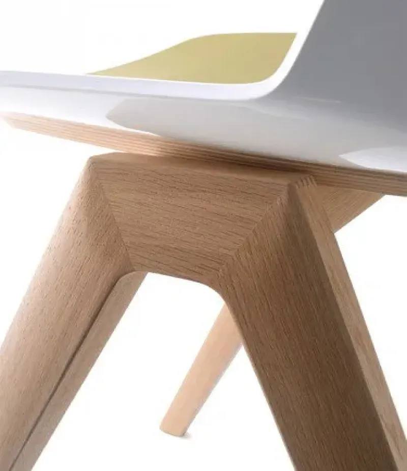 Aiku Wood Tapered Base - MDF Italia w Mesmetric