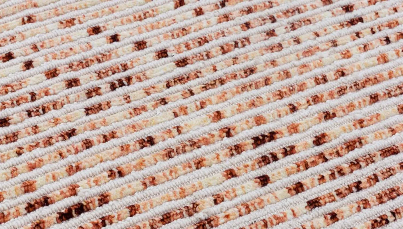Lines Red – CC-Tapis at Mesmetric