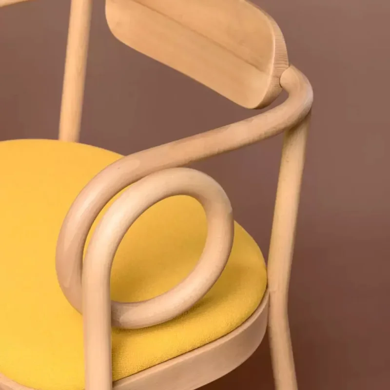 Loop dining - Gebrüder Thonet Vienna w Mesmetric