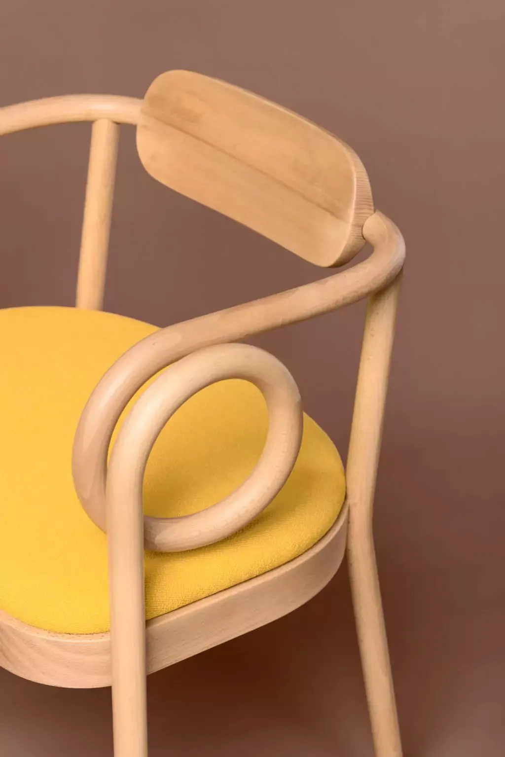 Loop dining - Gebrüder Thonet Vienna w Mesmetric