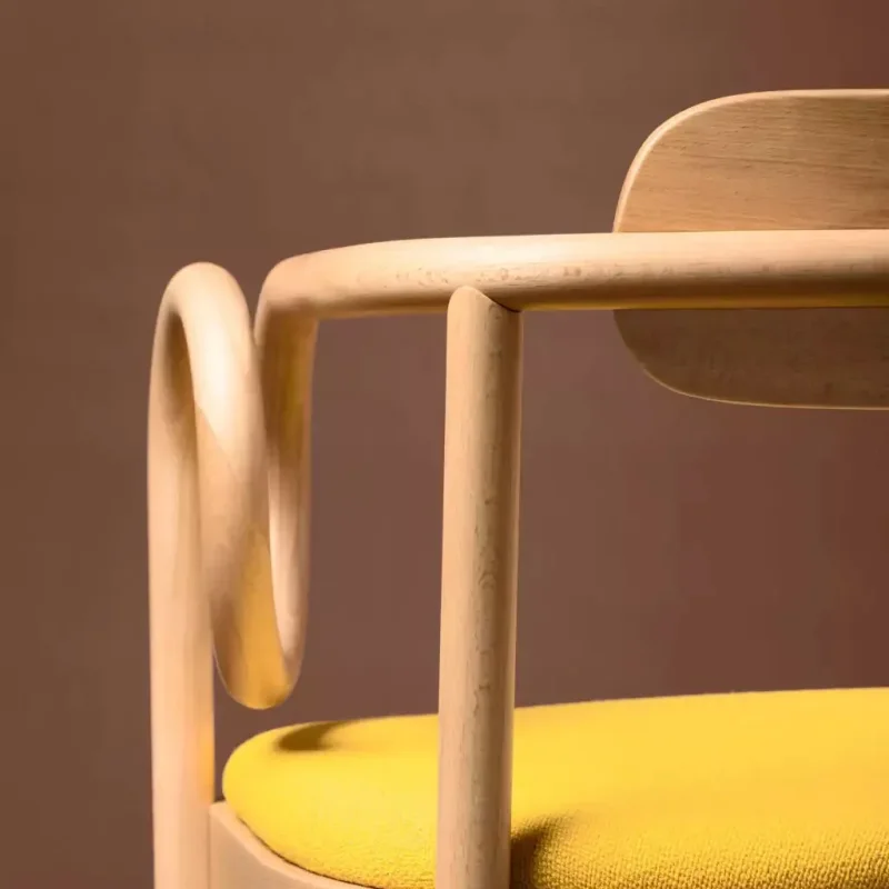 Loop dining - Gebrüder Thonet Vienna w Mesmetric