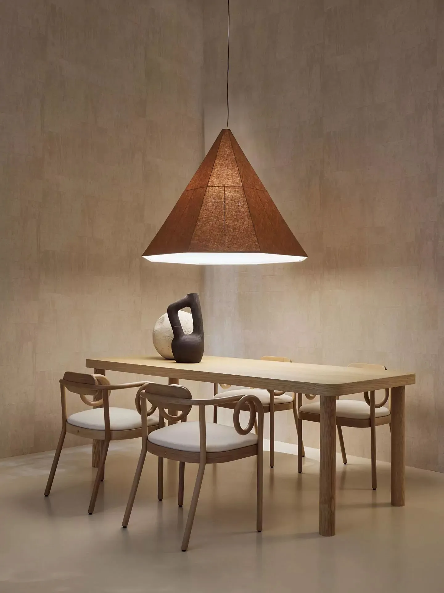 Loop dining - Gebrüder Thonet Vienna w Mesmetric