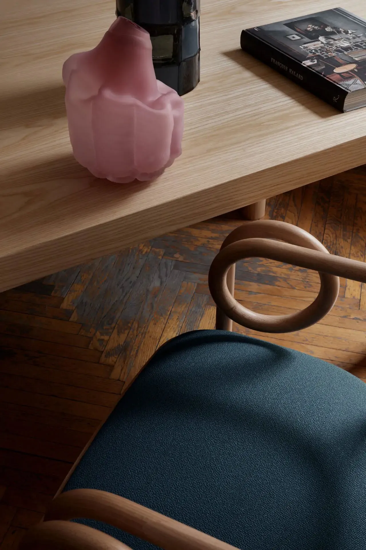 Loop dining - Gebrüder Thonet Vienna w Mesmetric