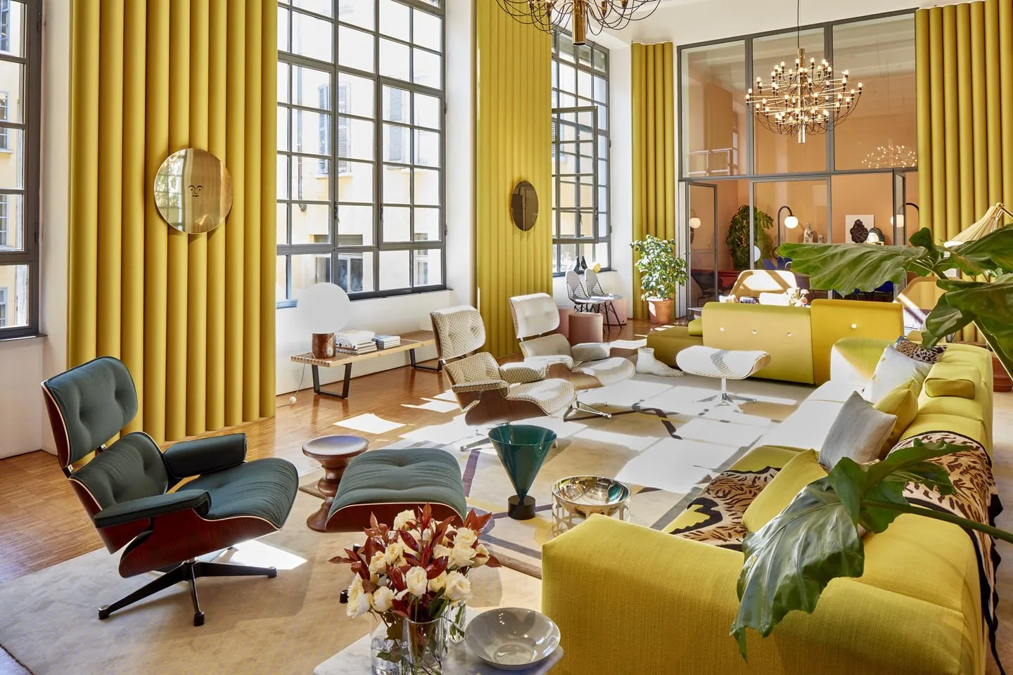 Lounge chair & ottoman