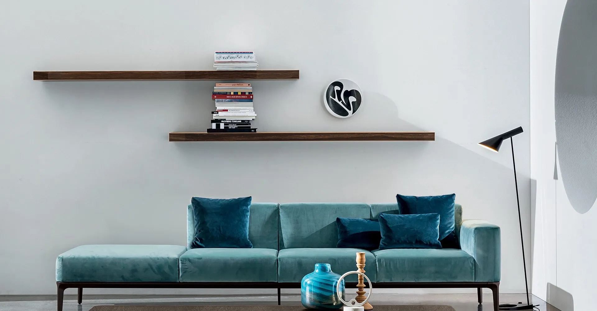 Magda Shelves - Sovet Italia w Mesmetric