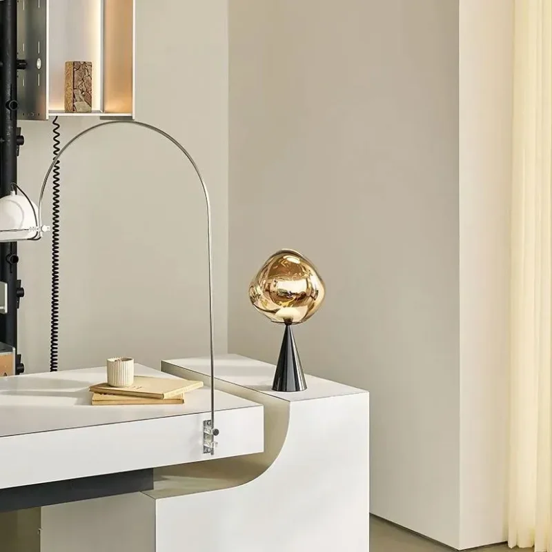 Melt Cone Fat Table Gold