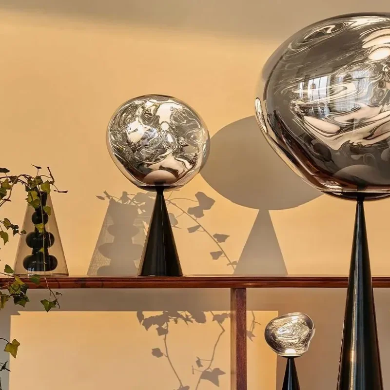 Melt Cone Fat Table Silver - Tom Dixon w Mesmetric