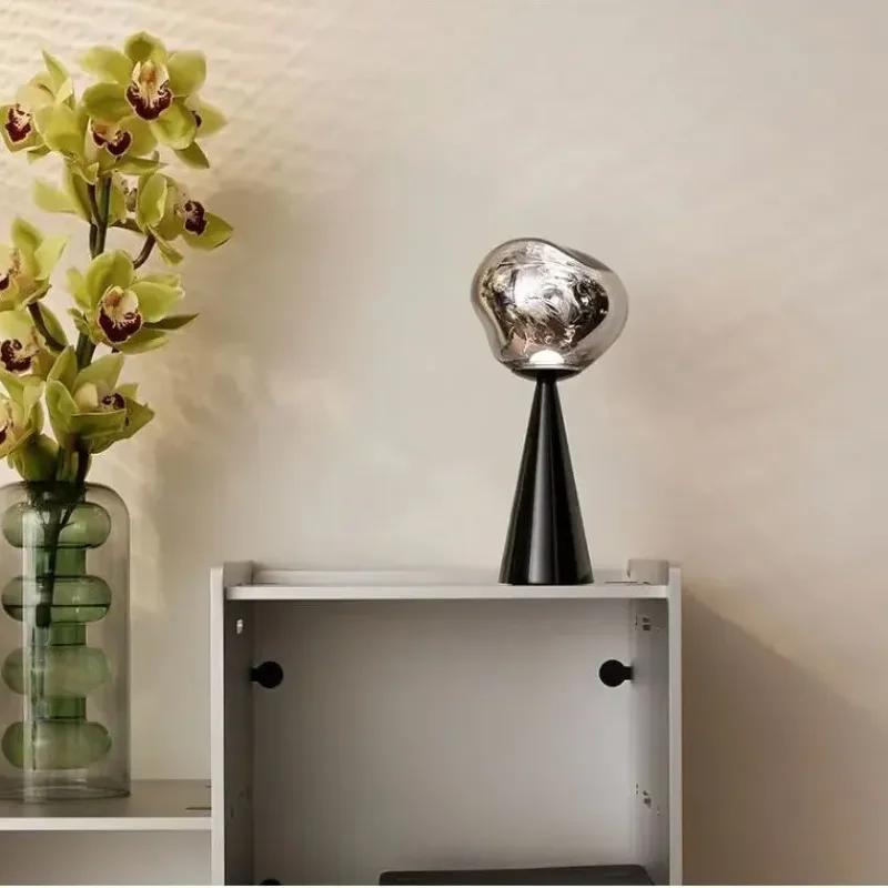 Melt Portable LED Black - Tom Dixon w Mesmetric