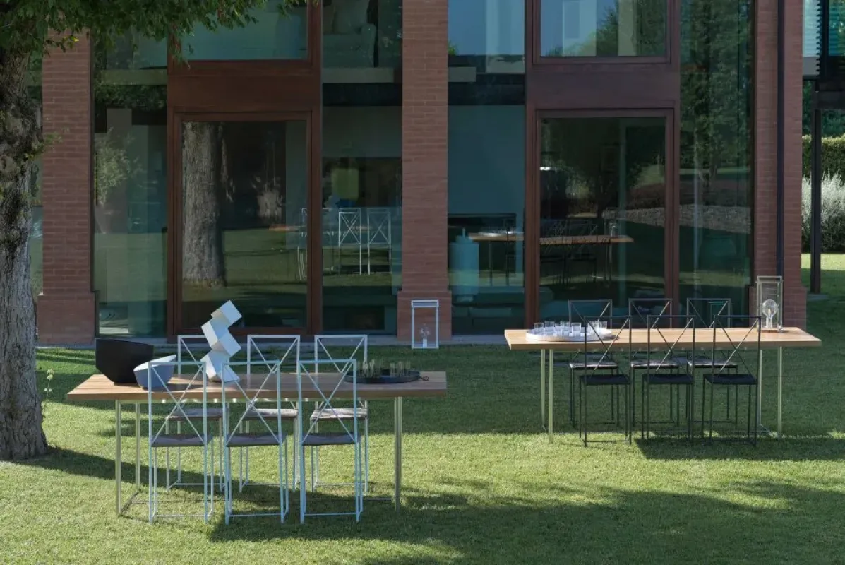Moka Steel Outdoor - Flexform w Mesmetric