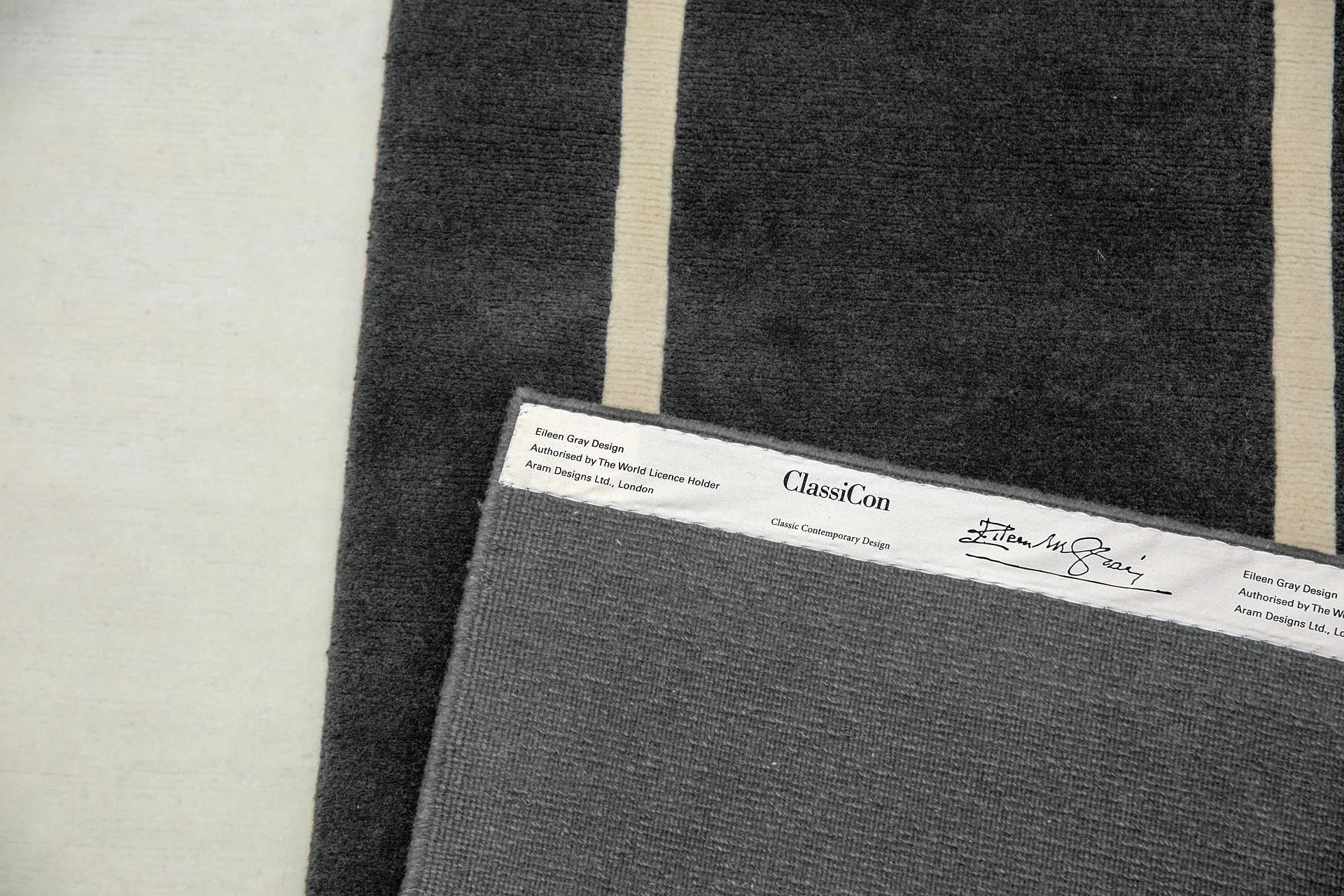 Monolith Rug - ClassiCon w Mesmetric