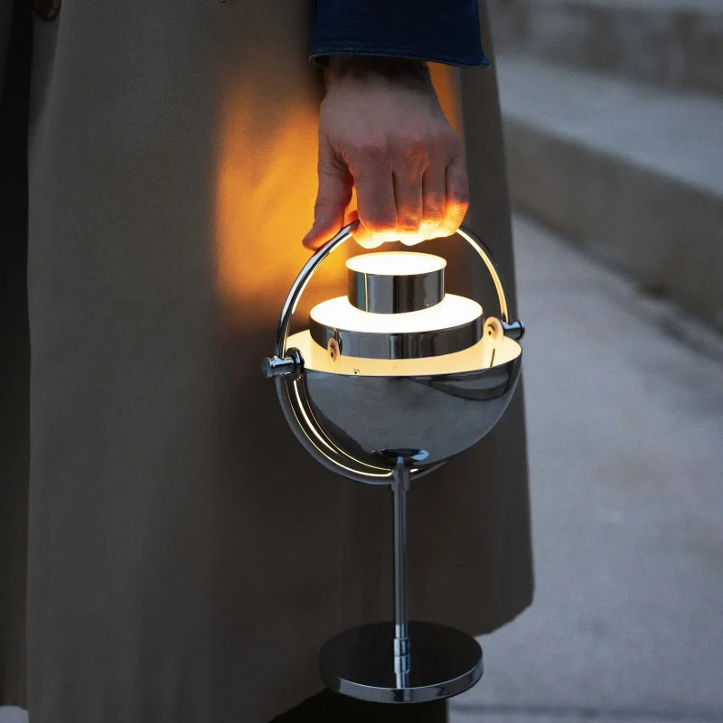 Multi-lite portable - Gubi.dk w Mesmetric