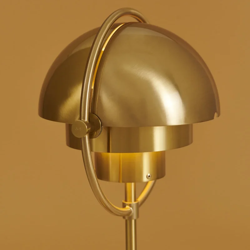 Multi-lite portable - Gubi.dk w Mesmetric