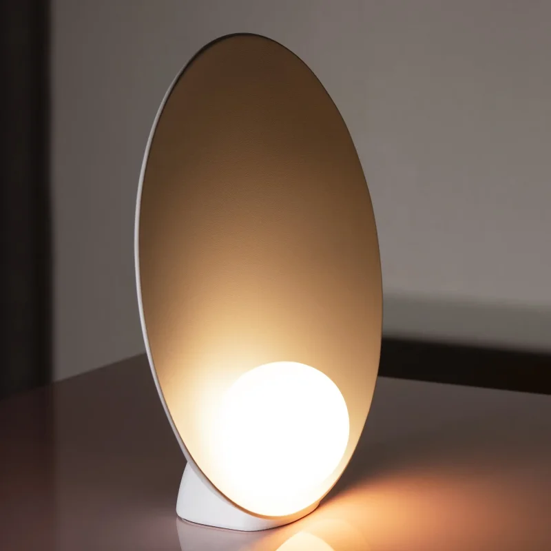 Musa table 7400 - Vibia w Mesmetric