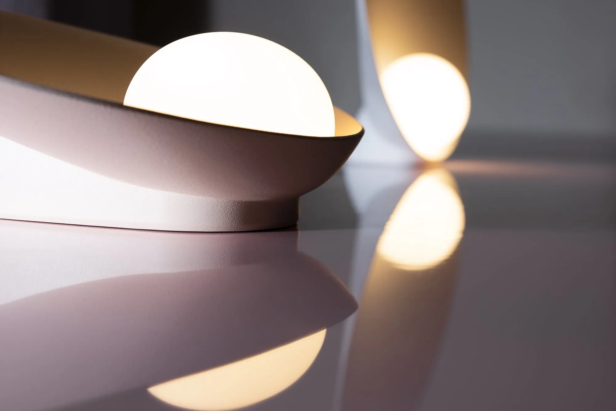 Musa table 7402 - Vibia w Mesmetric