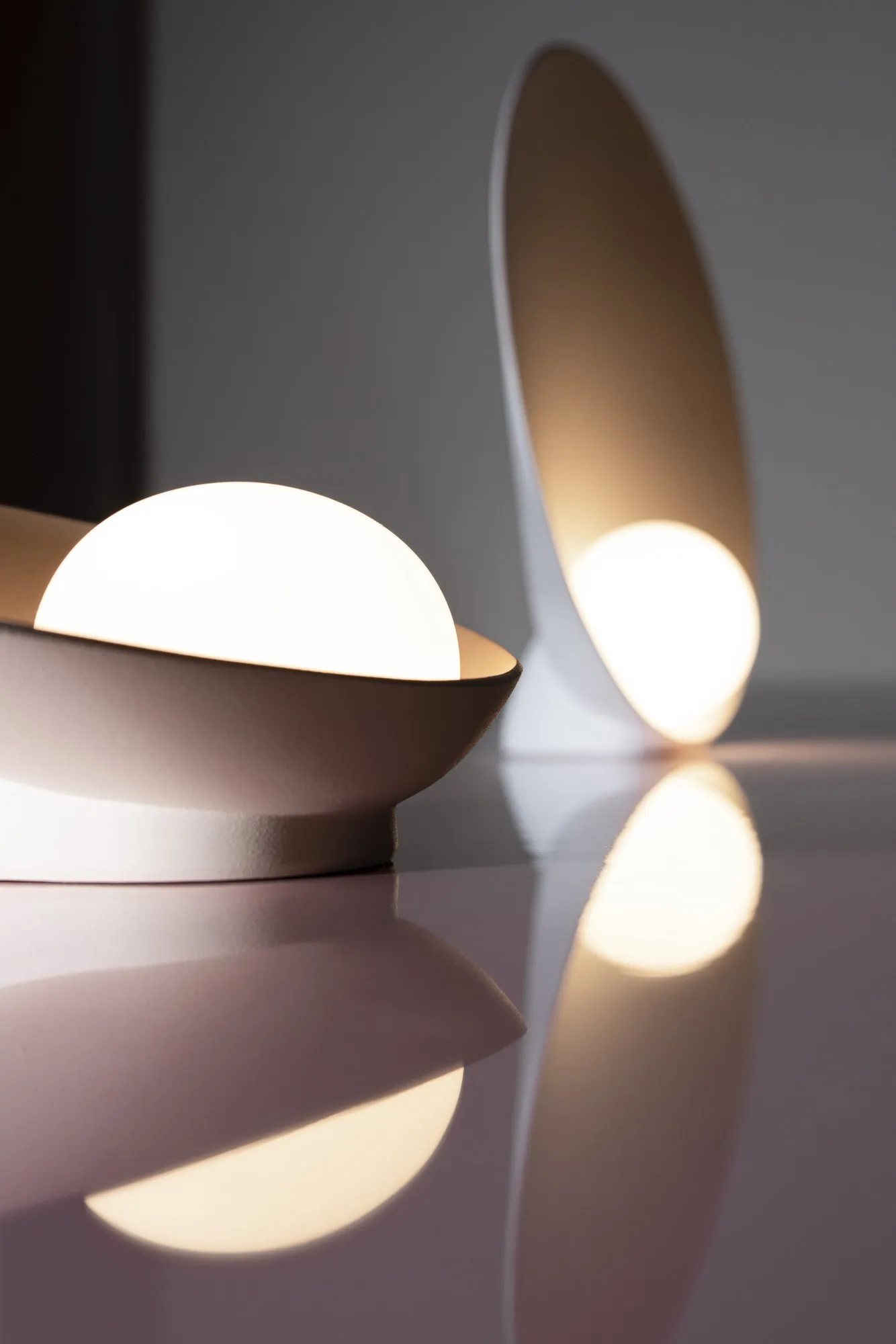 Musa table 7402 - Vibia w Mesmetric