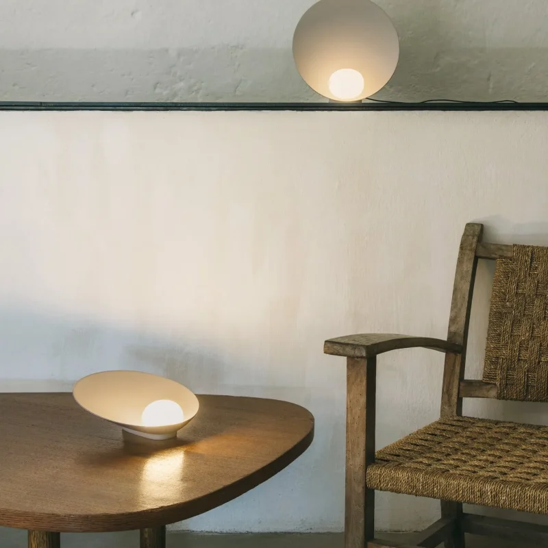 Musa table 7402 - Vibia w Mesmetric