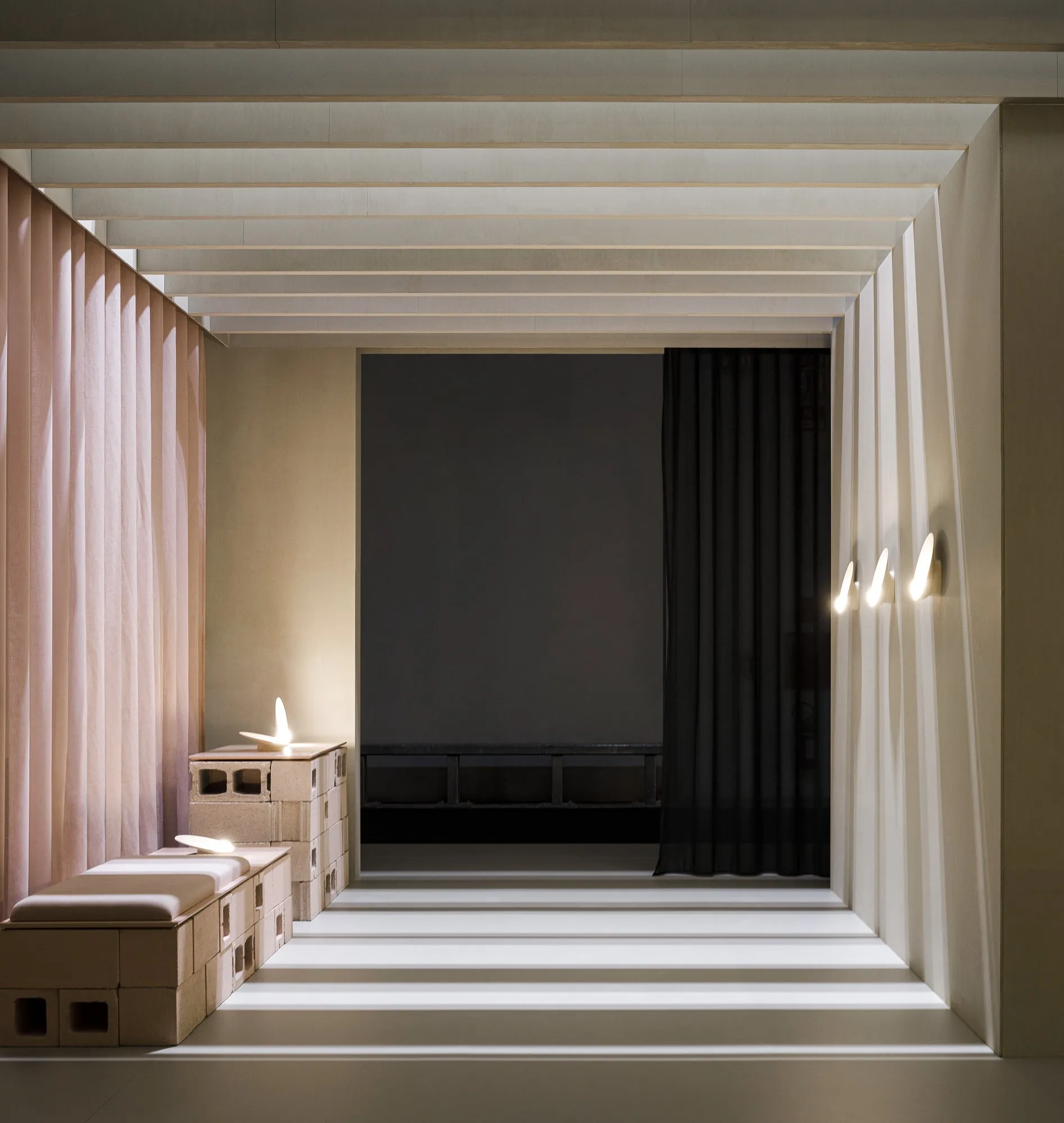Musa table 7402 - Vibia w Mesmetric