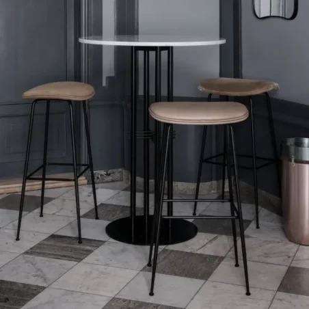 Beetle bar / counter stool – Gubi.dk at Mesmetric